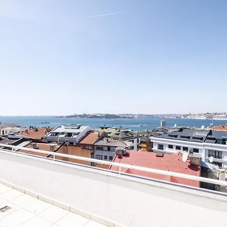 Duplex Flat With Bosphorus View In Uskudar Κωνσταντινούπολη