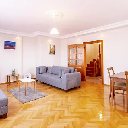 Duplex Flat With Bosphorus View In Uskudar